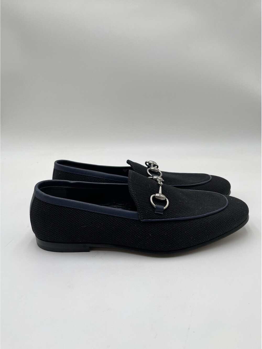 Men’s Gucci Men's Jordaan Apron Toe Loafers in a textured black fabric Size 6